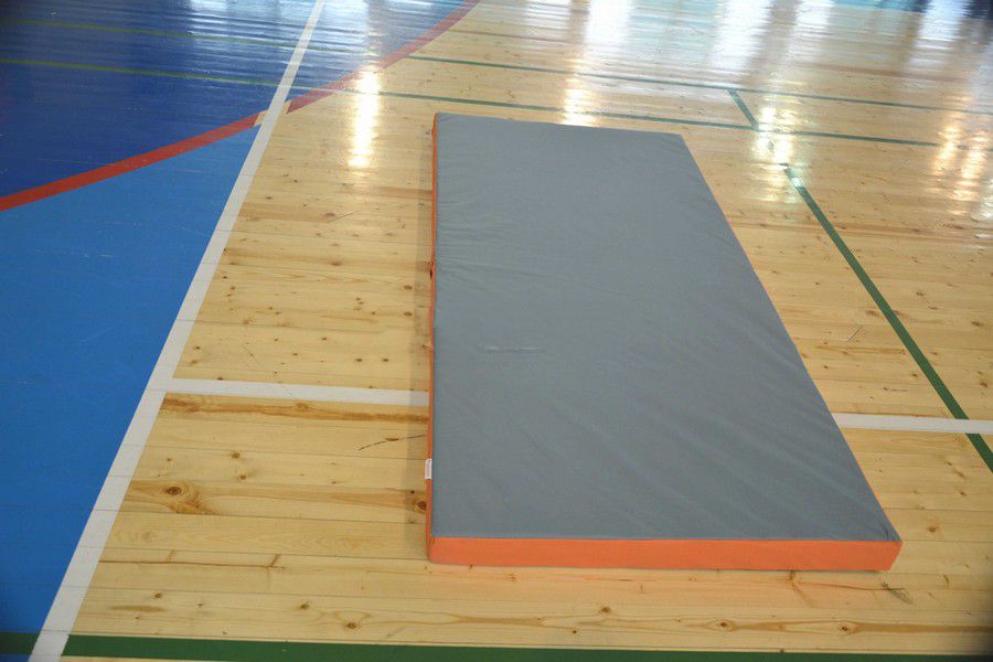 Мат гимнастический 2х1х0,1м стандарт (тканевый чехол) 900_600